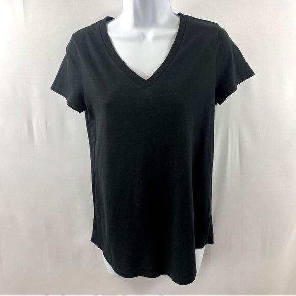 Mossimo V-Neck T-shirt Used in Women - Picture 1 of 5